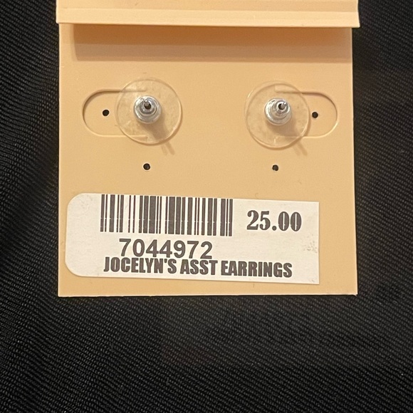 Elegant Silver and Blue/green Stud‎ Earrings - Picture 2 of 2